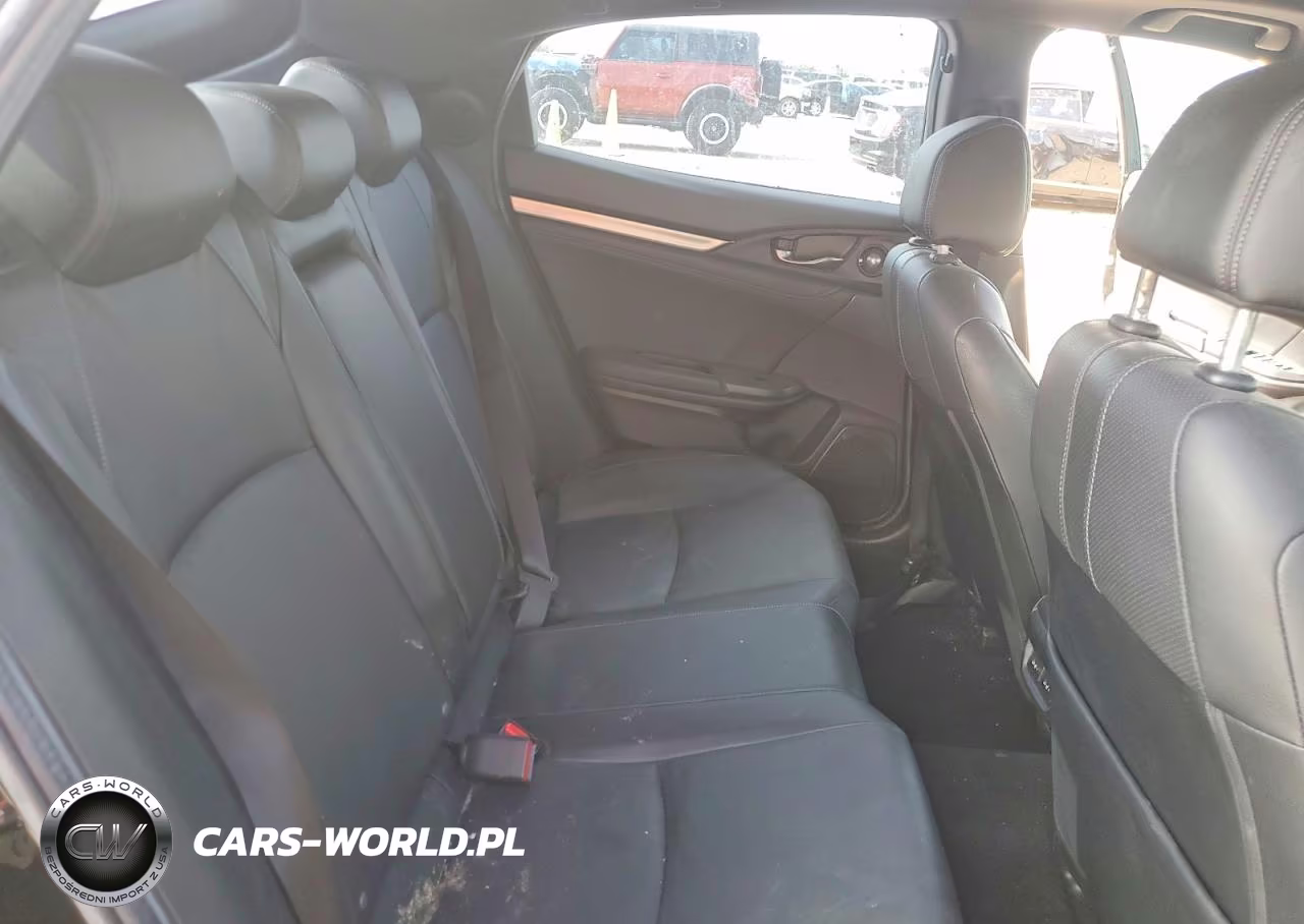2019 Honda Civic Sport Touring VIN:SHHFK7H93KU211843 - 10
