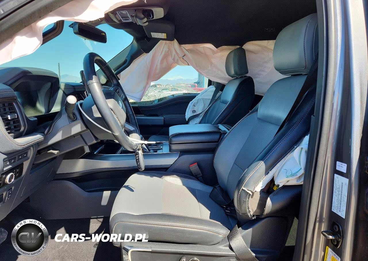 2023 Ford F150 Lightning Pro VIN:1FTVW1EL6PWG16855 - 7