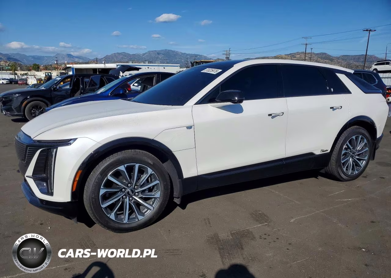 2024 Cadillac Lyriq Sport