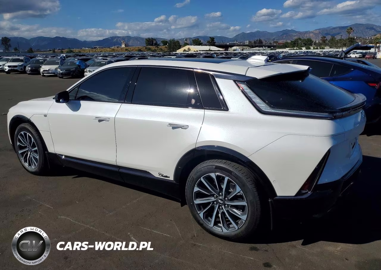 2024 Cadillac Lyriq Sport VIN:1GYKPVRK1RZ130085 - 2