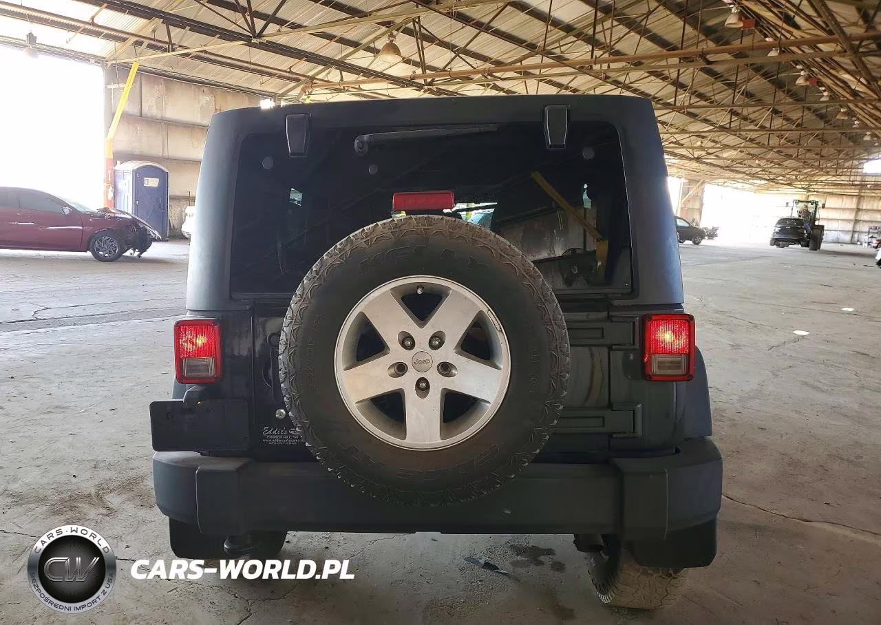 2013 Jeep Wrangler Unlimited Sport VIN:1C4BJWDGXDL677450 - 6