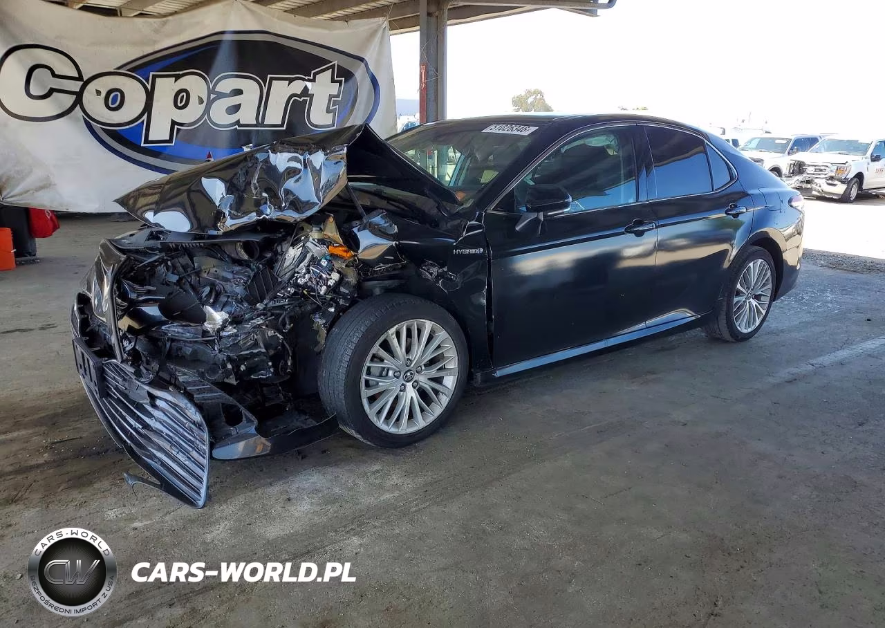2019 Toyota Camry Hybrid Xle