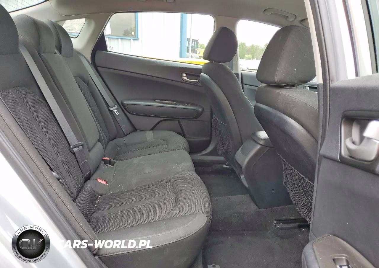 2020 Kia Optima Lx VIN:5XXGT4L35LG388641 - 10