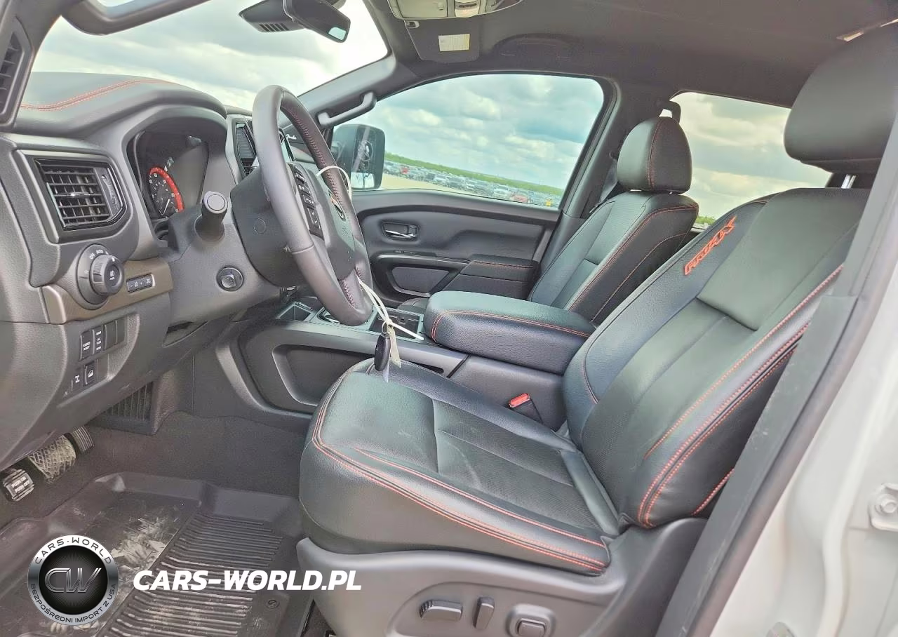 2024 Nissan Titan Pro-4X VIN:1N6AA1ED6RN111040 - 7
