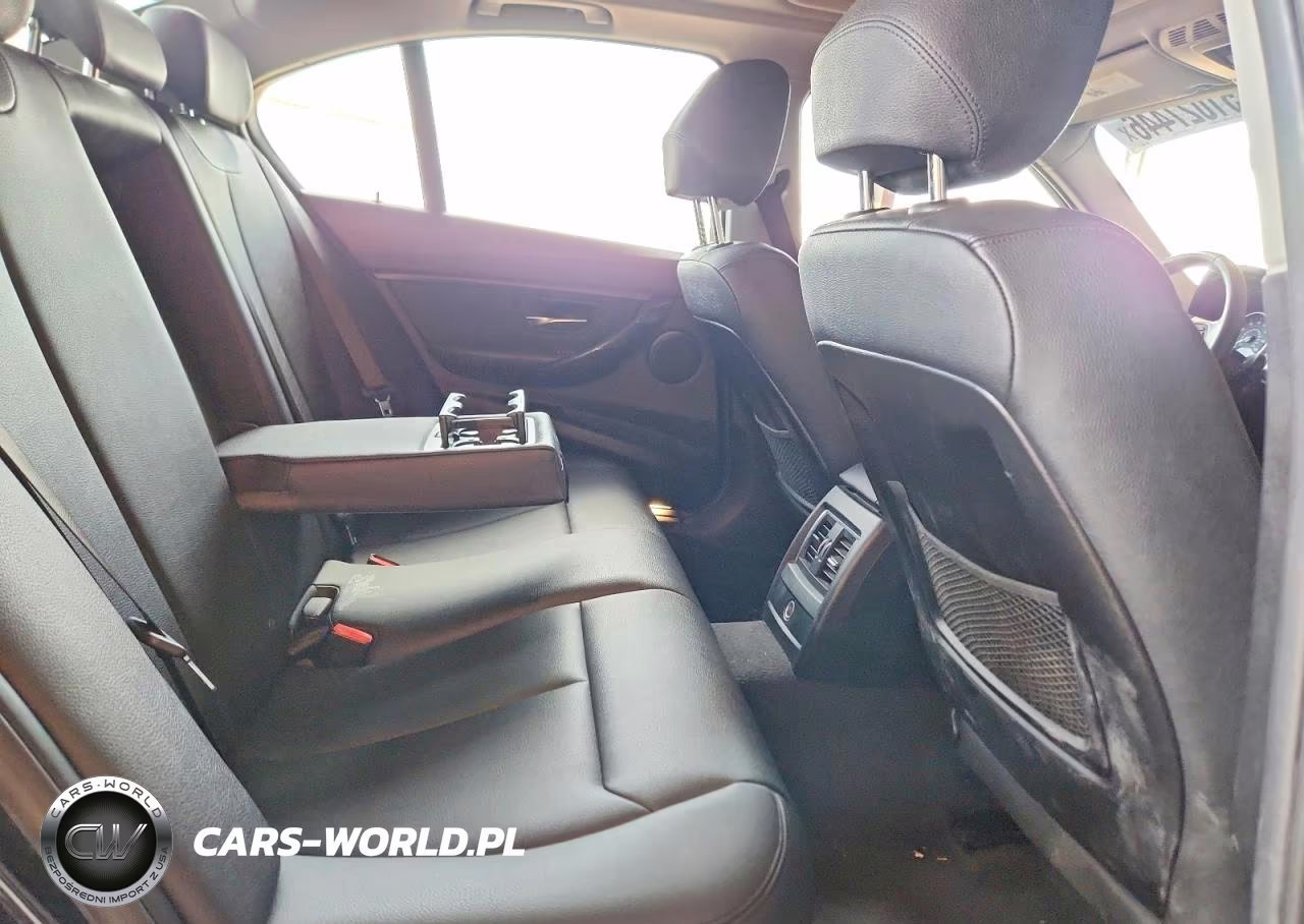 2018 BMW 320 Xi VIN:WBA8A3C5XJA489332 - 10