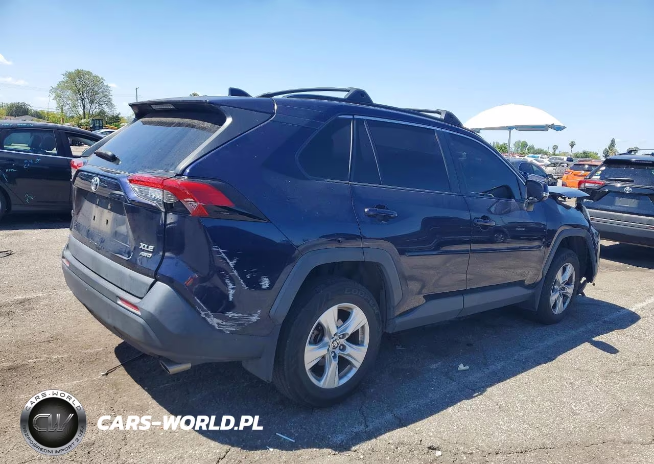 2020 Toyota Rav4 Xle VIN:JTMP1RFV6LD056993 - 3