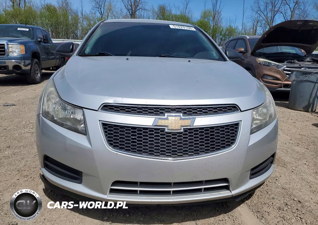 2012 Chevrolet Cruze Ls VIN:1G1PC5SH2C7155093 - 5