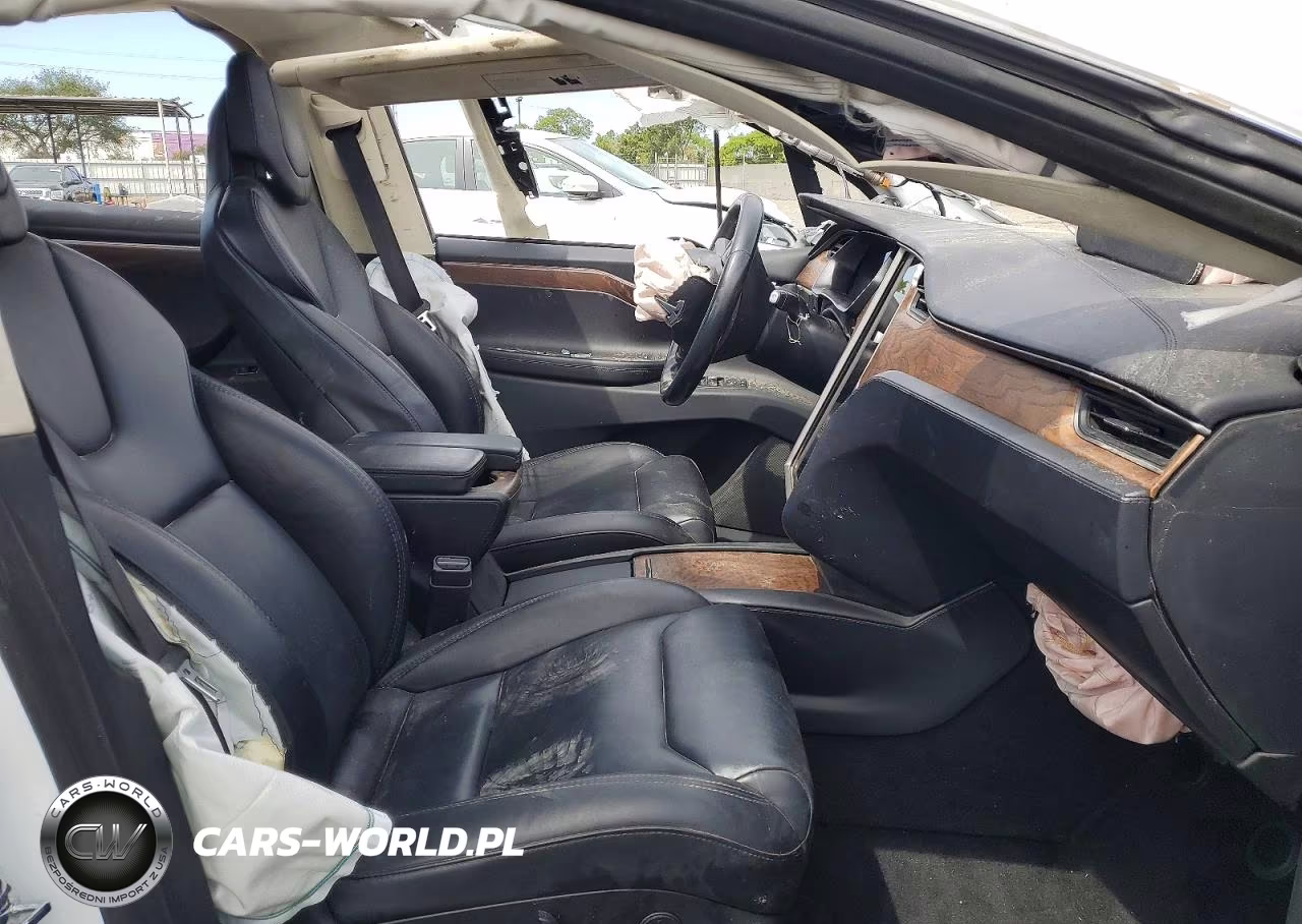 2018 Tesla Model X VIN:5YJXCBE24JF112993 - 7