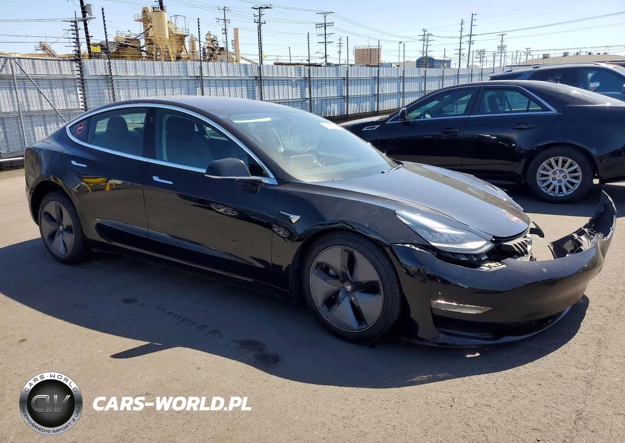 2018 Tesla Model 3 VIN:5YJ3E1EA8JF123067 - 4