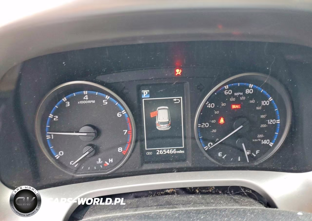 2018 Toyota Rav4 Le VIN:JTMBFREV7JJ177379 - 9