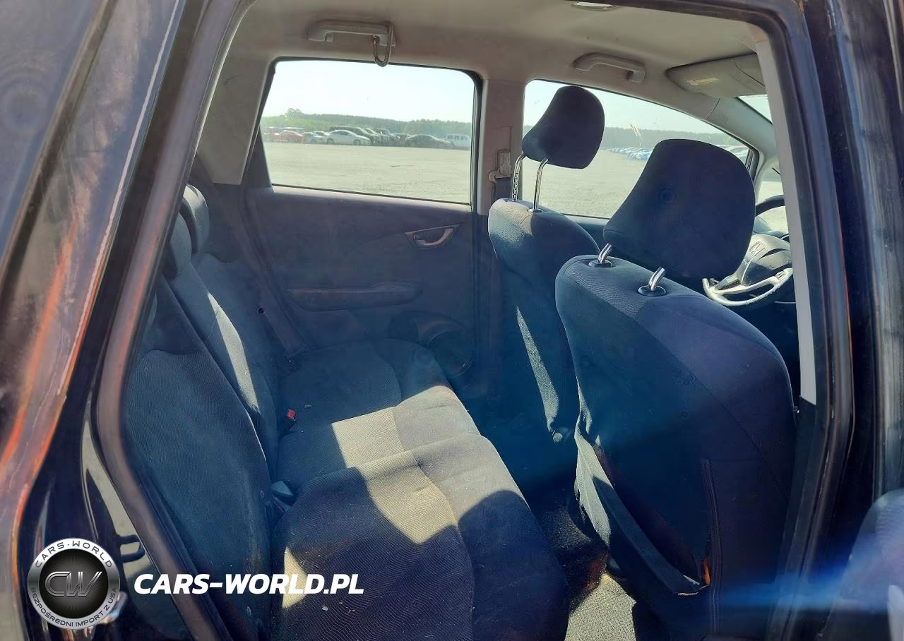 2009 Honda Fit Sport VIN:JHMGE874X9S025642 - 10