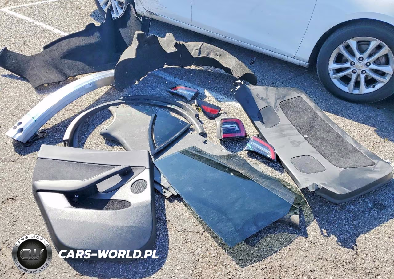 2023 Tesla Model Y VIN:7SAYGDEE0PF910420 - 12
