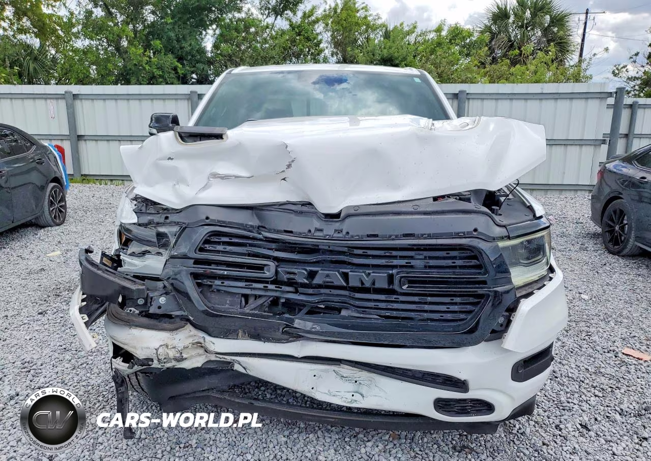 2022 Ram 1500 Laramie VIN:1C6RRERT6NN377490 - 5