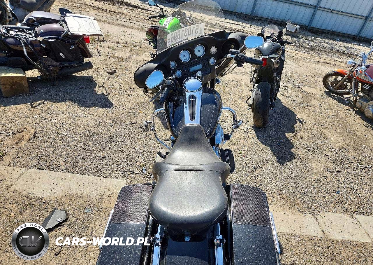 2011 Harley-Davidson Flhx VIN:1HD1KBM10BB675561 - 6