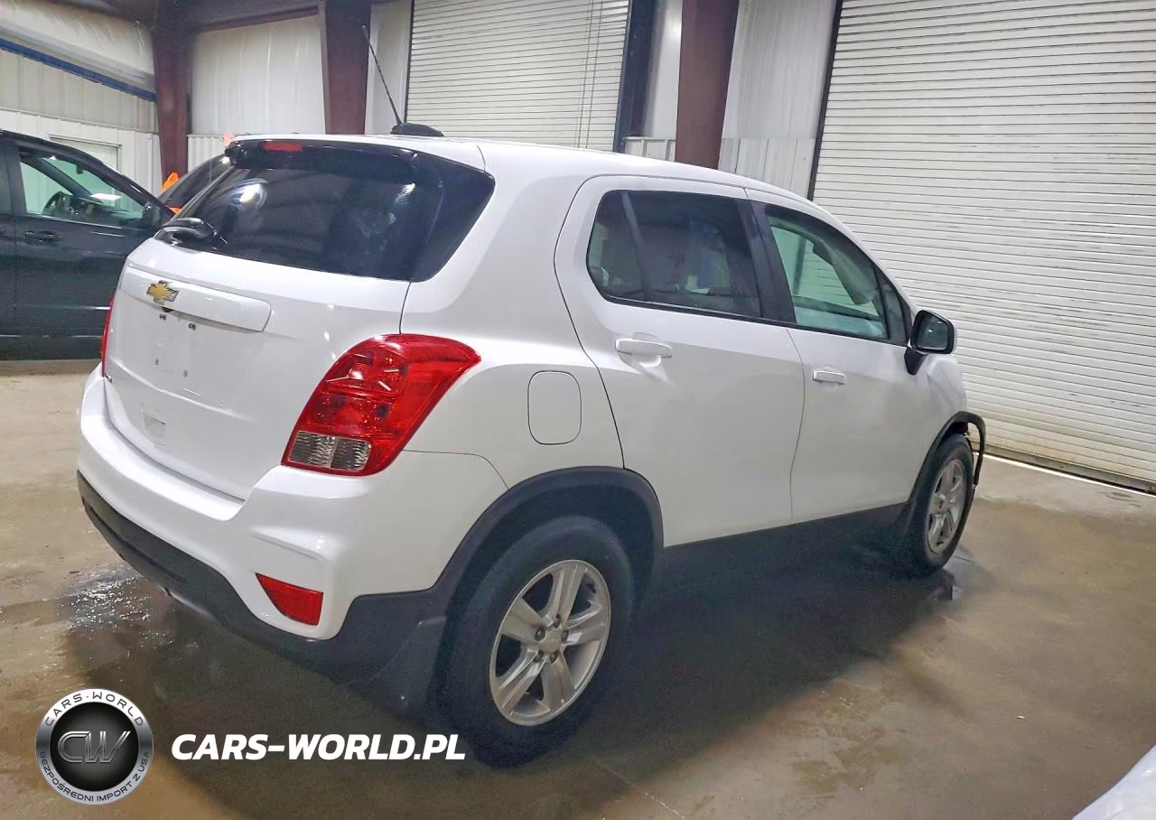 2019 Chevrolet Trax Ls VIN:3GNCJKSB1KL384839 - 3
