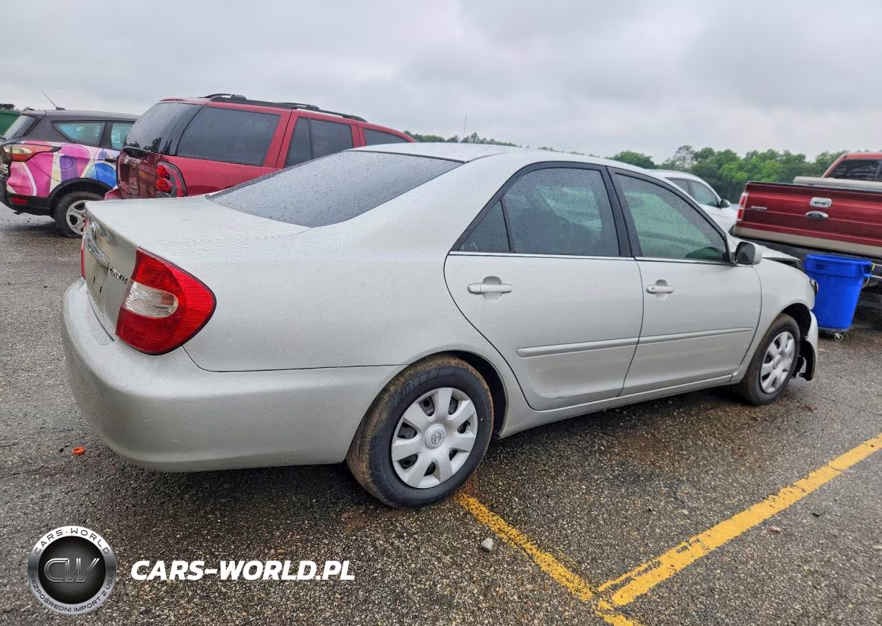 2004 Toyota Camry Le VIN:4T1BE32K54U789945 - 3