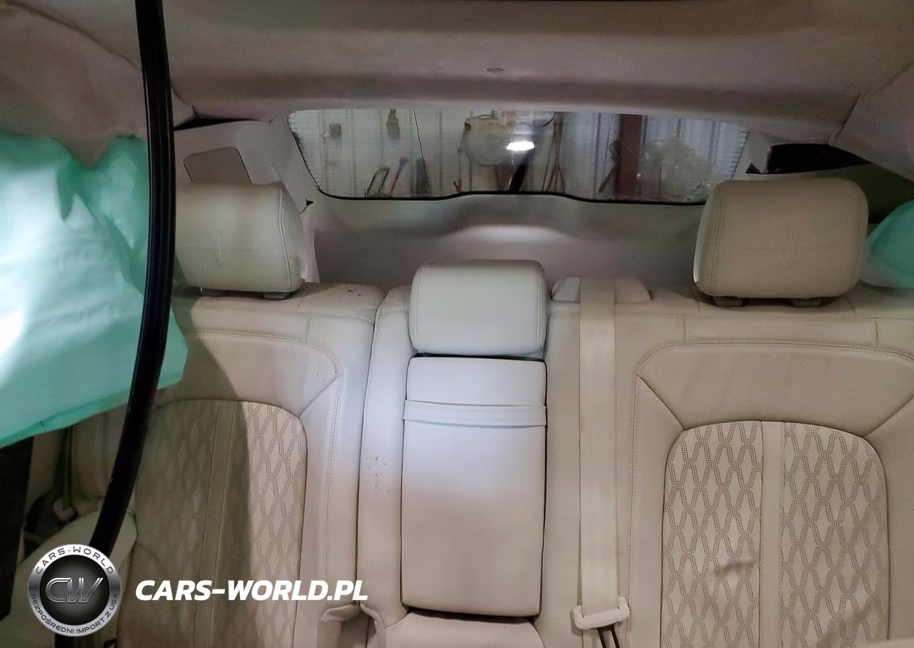 2019 Lincoln Nautilus Black Label VIN:2LMPJ9JPXKBL30337 - 10