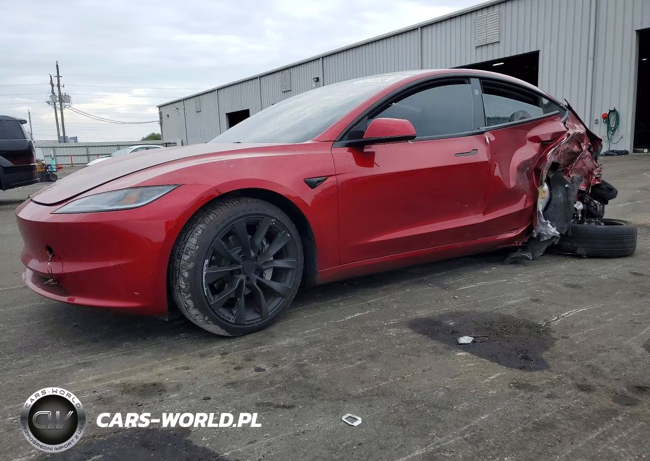 2025 Tesla Model 3 – zdjęcie 1 z 13