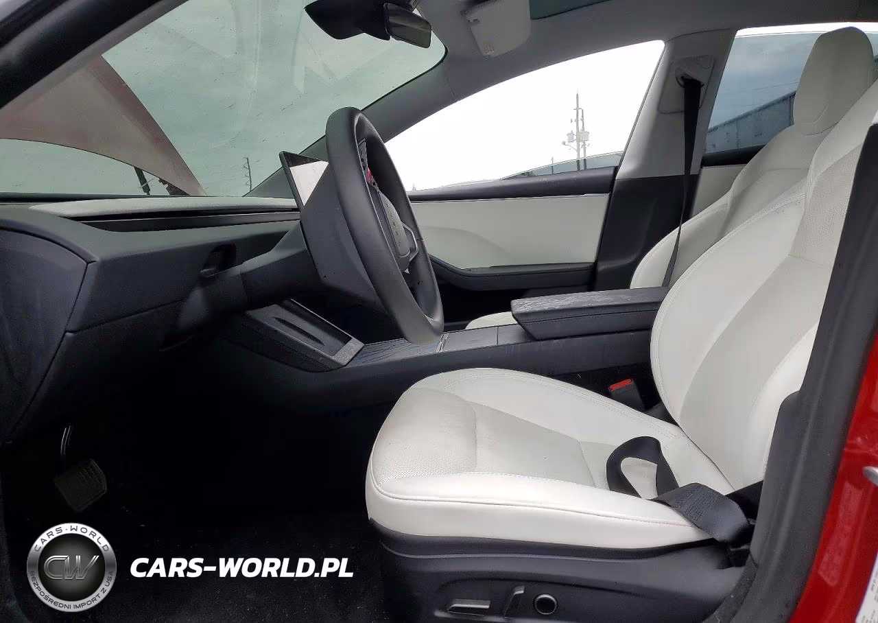 2025 Tesla Model 3 VIN:5YJ3E1EA3SF975294 - 7