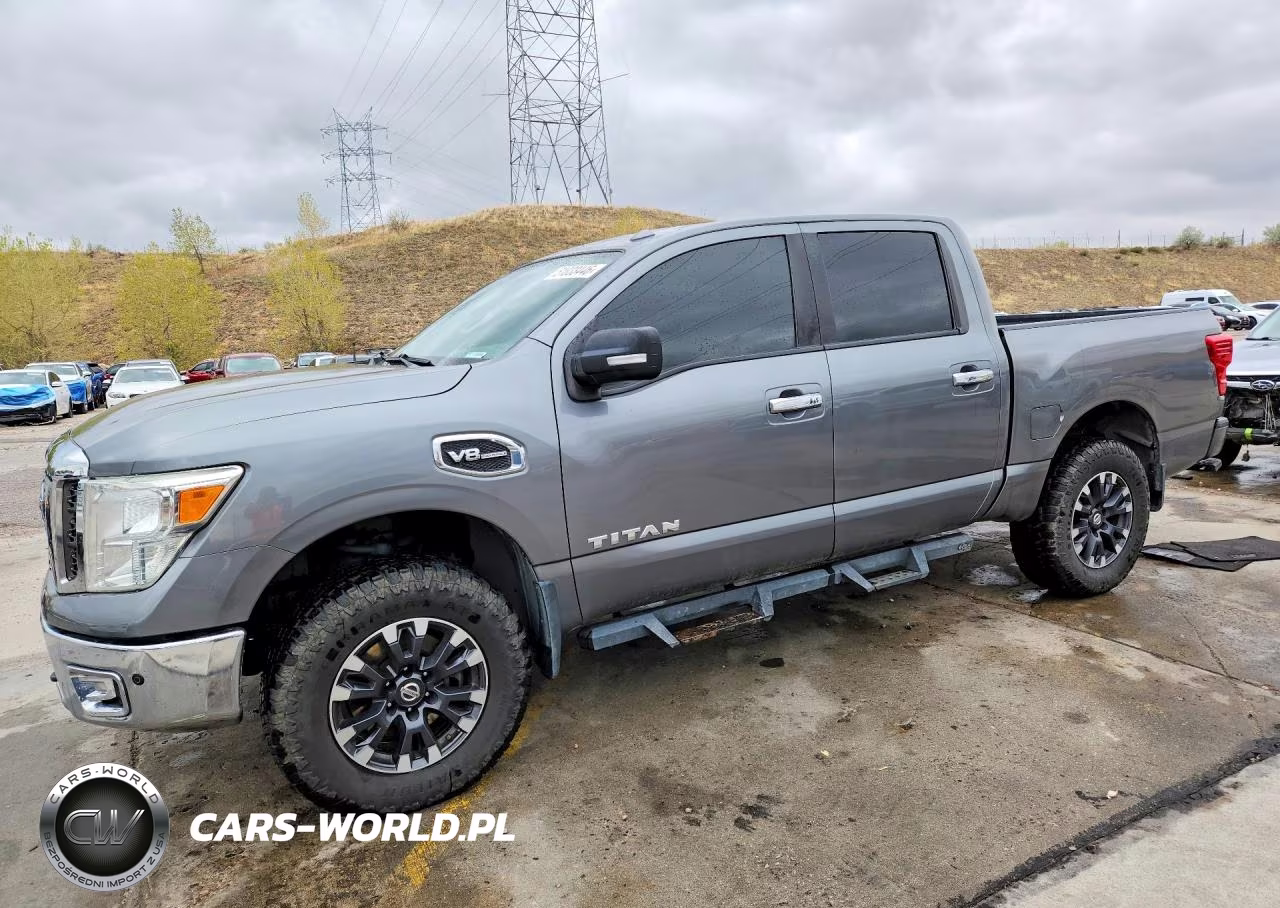 2017 Nissan Titan Sv