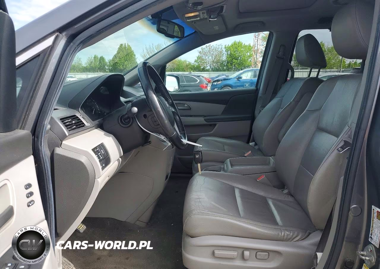 2012 Honda Odyssey Touring VIN:5FNRL5H92CB041637 - 7
