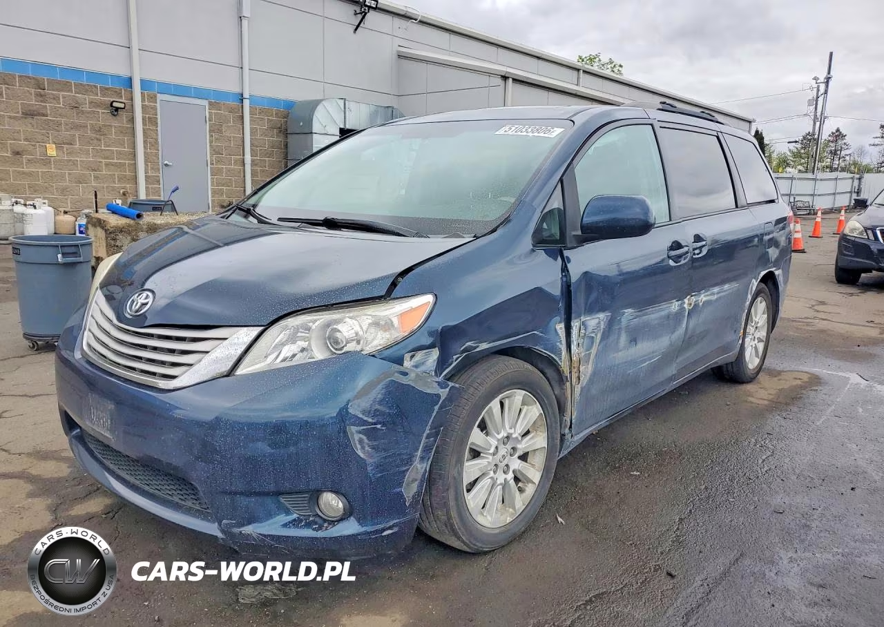 2012 Toyota Sienna Xle 7-Passenger – zdjęcie 1 z 13