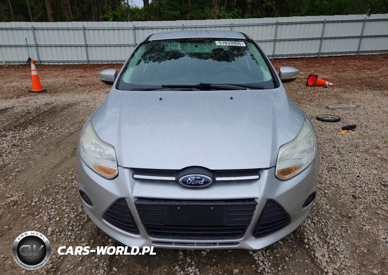 2014 Ford Focus Se VIN:1FADP3F24EL313622 - 5