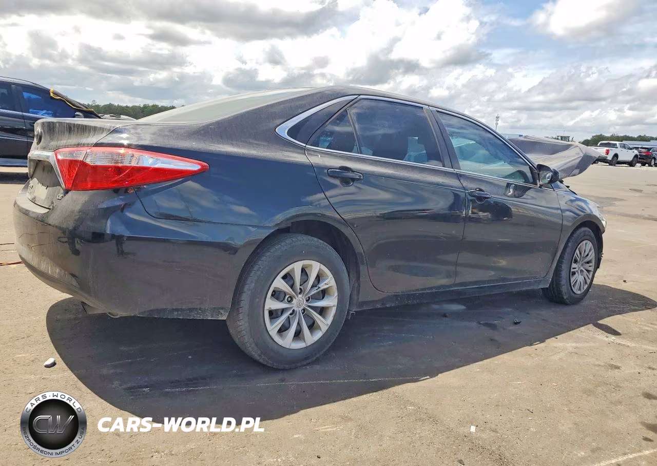 2015 Toyota Camry Le VIN:4T4BF1FK7FR478246 - 3