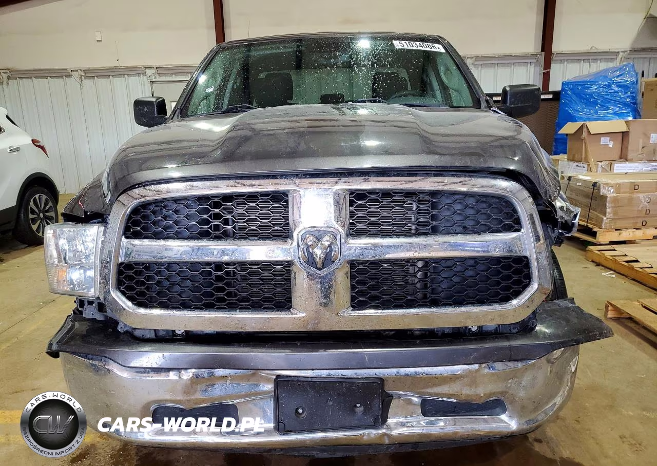 2019 Ram 1500 Classic Tradesman VIN:1C6RR6FG8KS530302 - 5