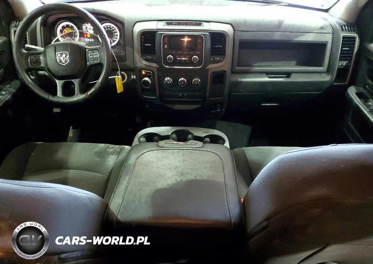 2019 Ram 1500 Classic Tradesman VIN:1C6RR6FG8KS530302 - 8