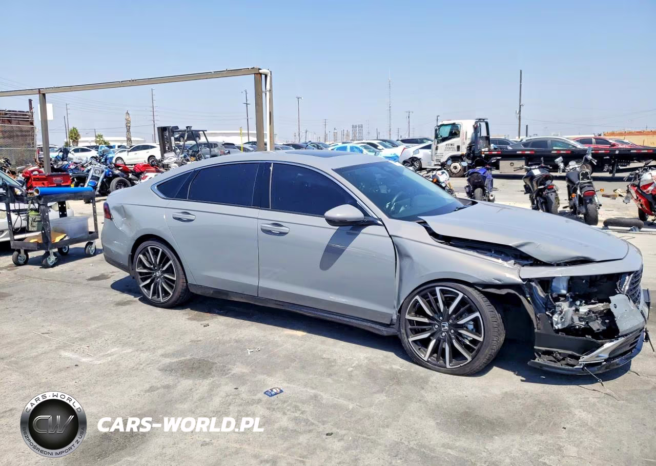 2025 Honda Accord Touring Hybrid VIN:1HGCY2F85SA053824 - 4