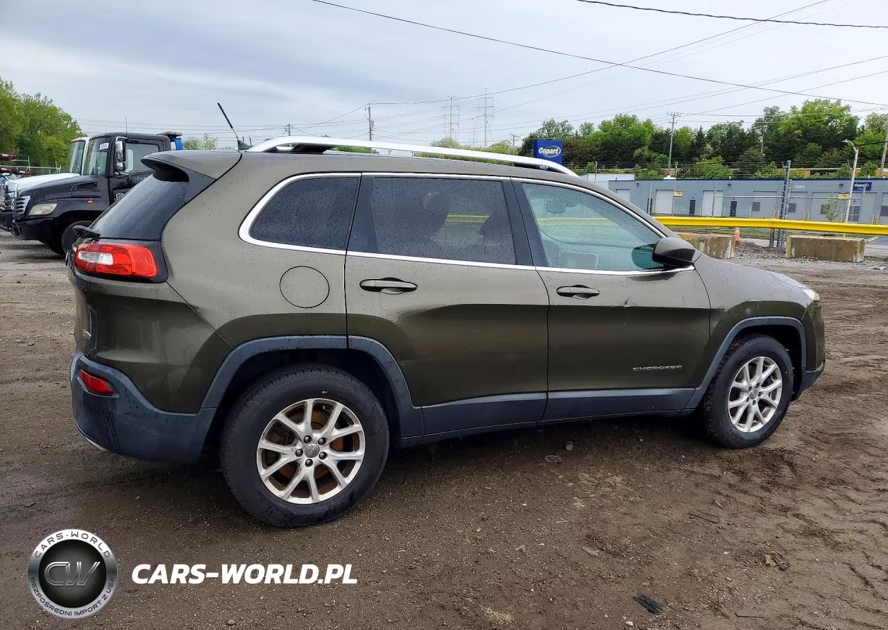 2015 Jeep Cherokee Latitude VIN:1C4PJMCS2FW528225 - 3