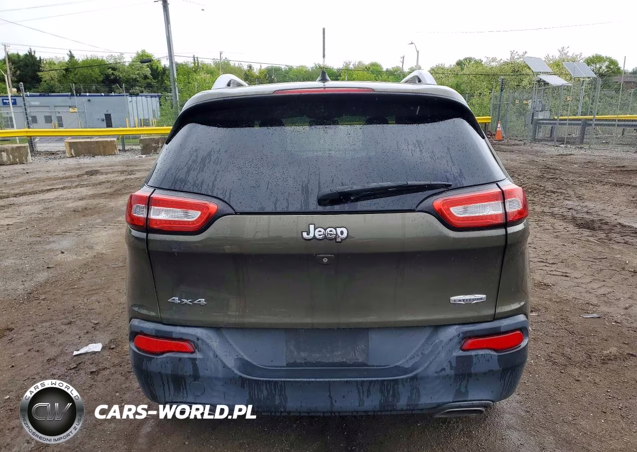 2015 Jeep Cherokee Latitude VIN:1C4PJMCS2FW528225 - 6