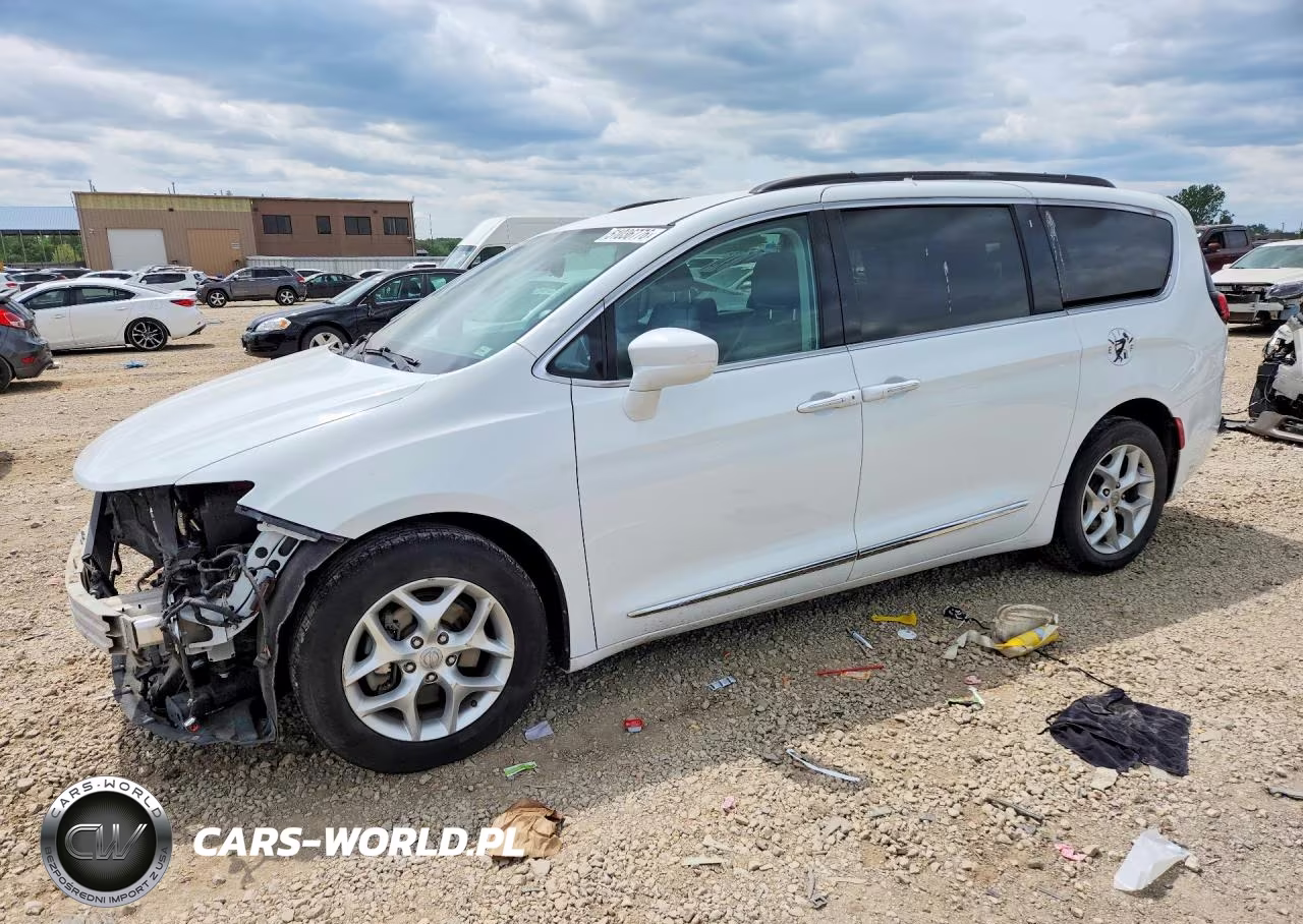 2017 Chrysler Pacifica Touring L