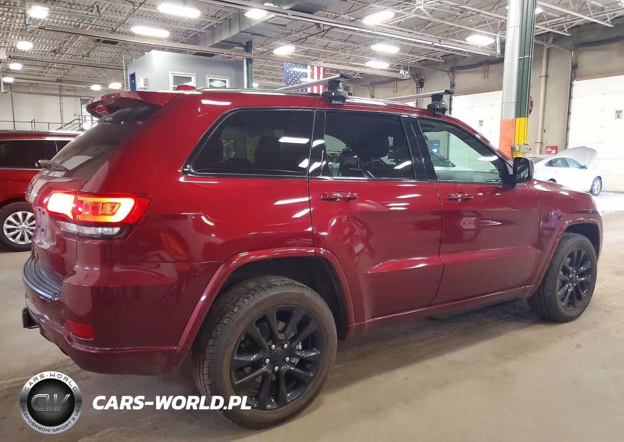 2021 Jeep Grand Cherokee Laredo VIN:1C4RJFAG6MC689811 - 3