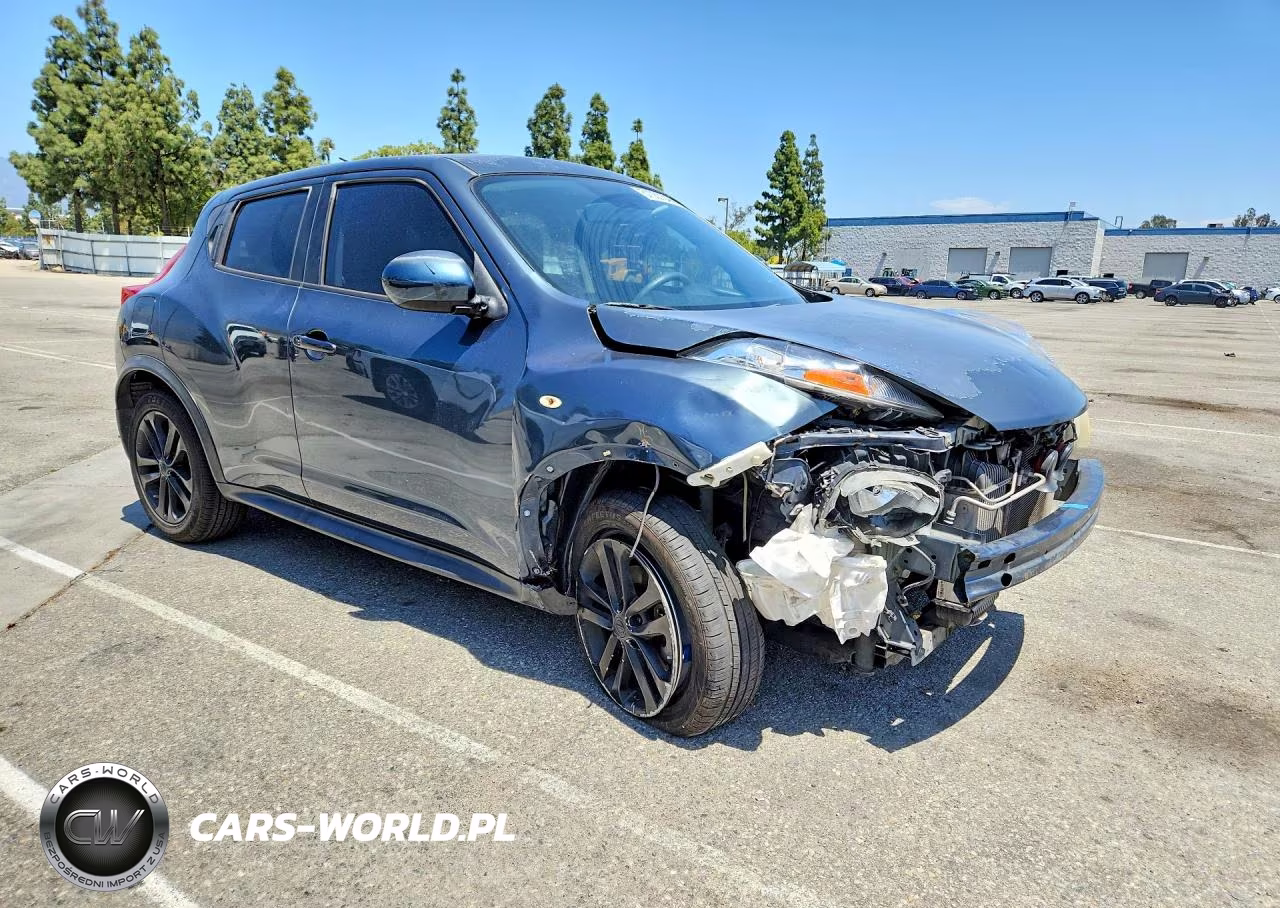 2012 Nissan Juke S VIN:JN8AF5MR1CT104299 - 4