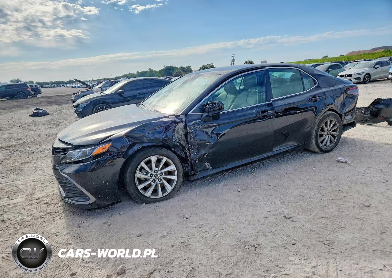2021 Toyota Camry Le