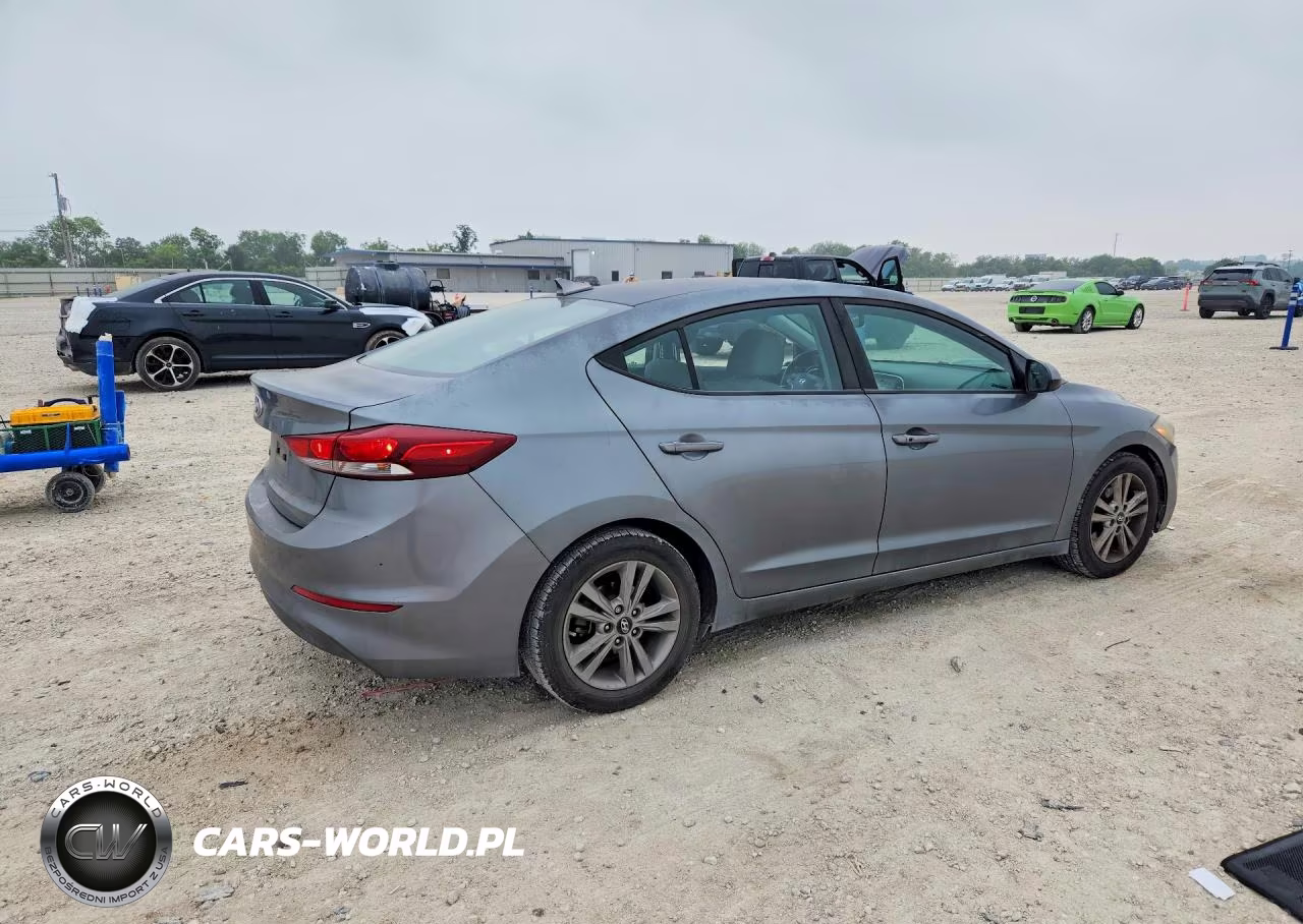 2018 Hyundai Elantra Value Edition VIN:KMHD84LF8JU473796 - 3