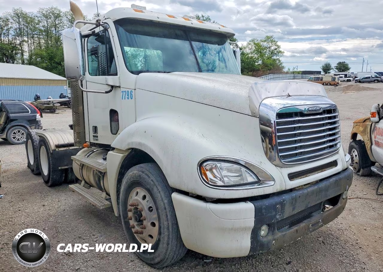 2008 Freightliner Convention - Semi Truck