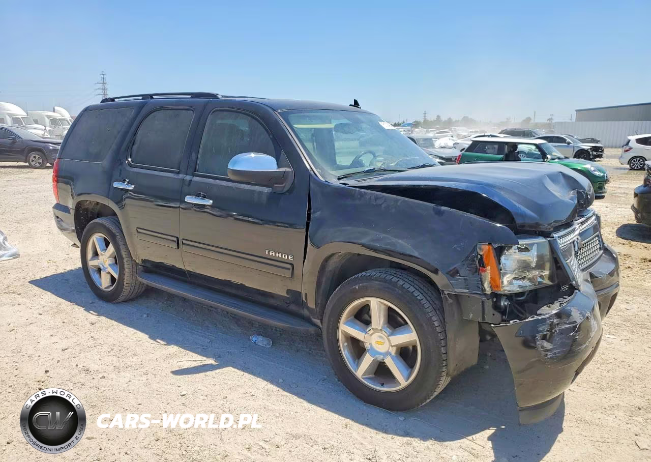 2010 Chevrolet Tahoe C1500 Ls VIN:1GNUCAE01AR246650 - 4