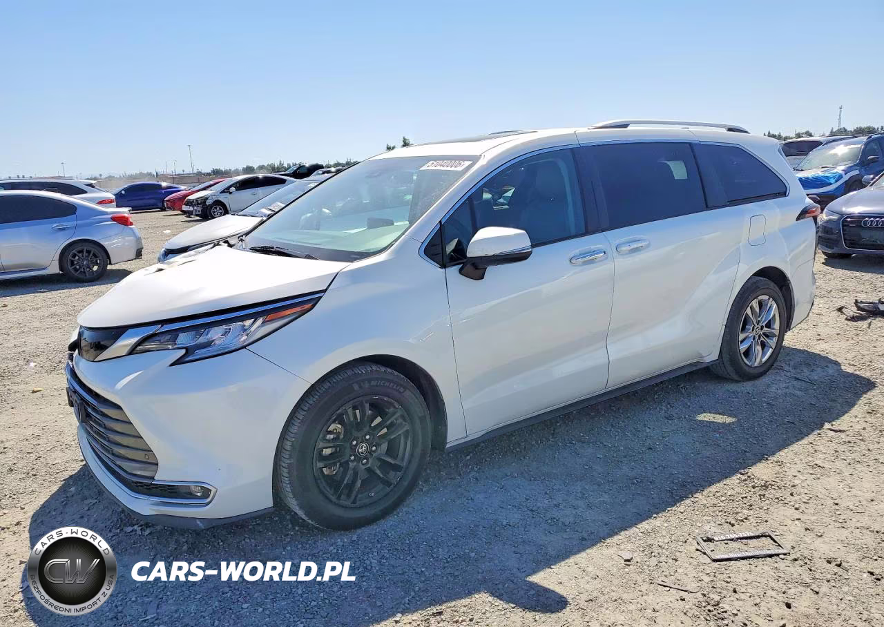 2021 Toyota Sienna Limited 7-Passenger