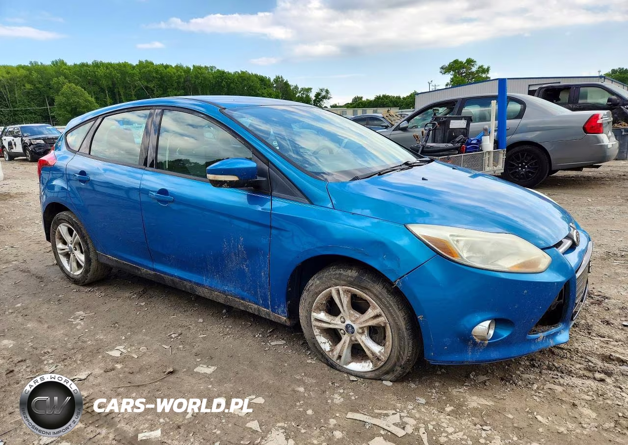 2012 Ford Focus Se VIN:1FAHP3K27CL335912 - 4