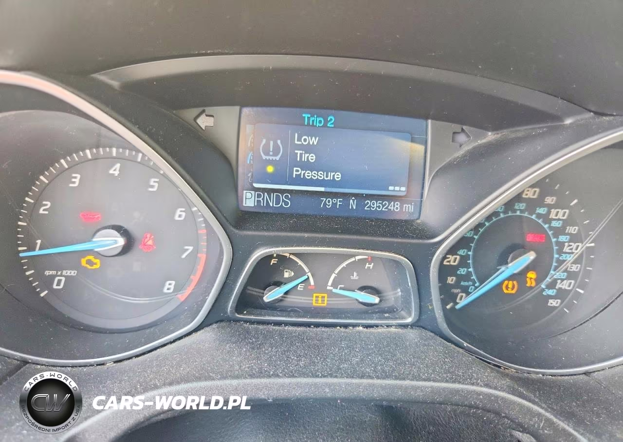 2012 Ford Focus Se VIN:1FAHP3K27CL335912 - 9