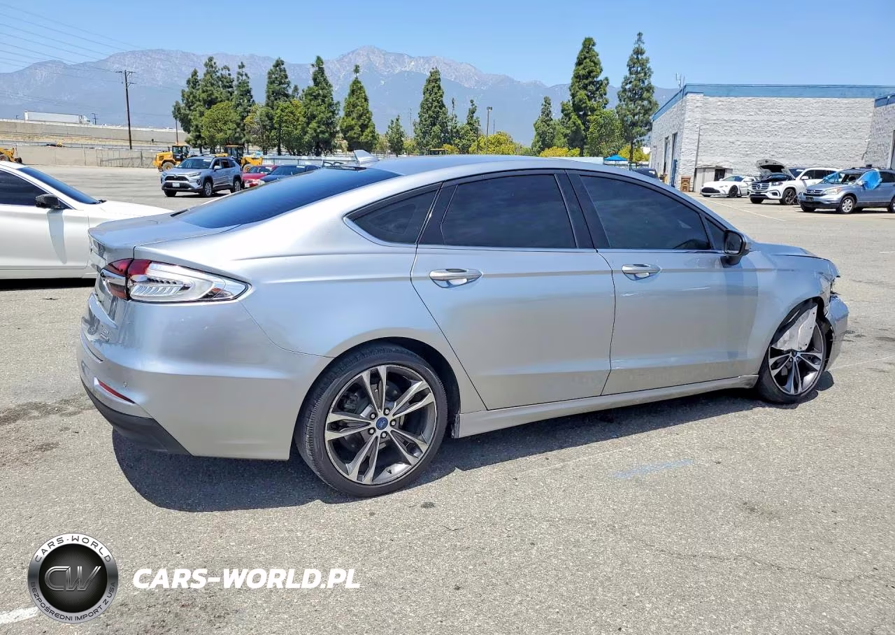 2020 Ford Fusion Se VIN:3FA6P0LU4LR127056 - 3