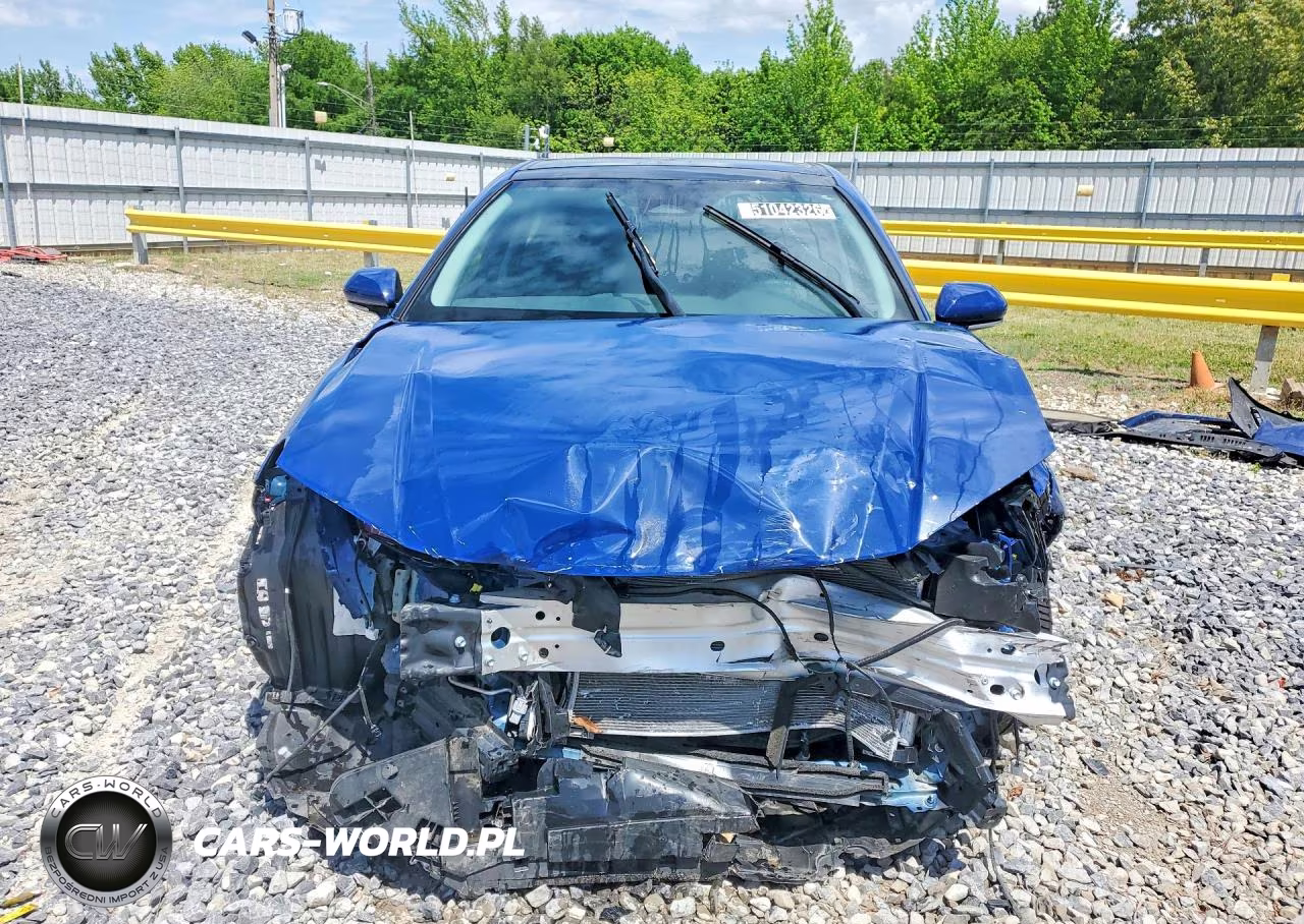 2025 Toyota Camry Xle VIN:4T1DAACK9SU103345 - 5