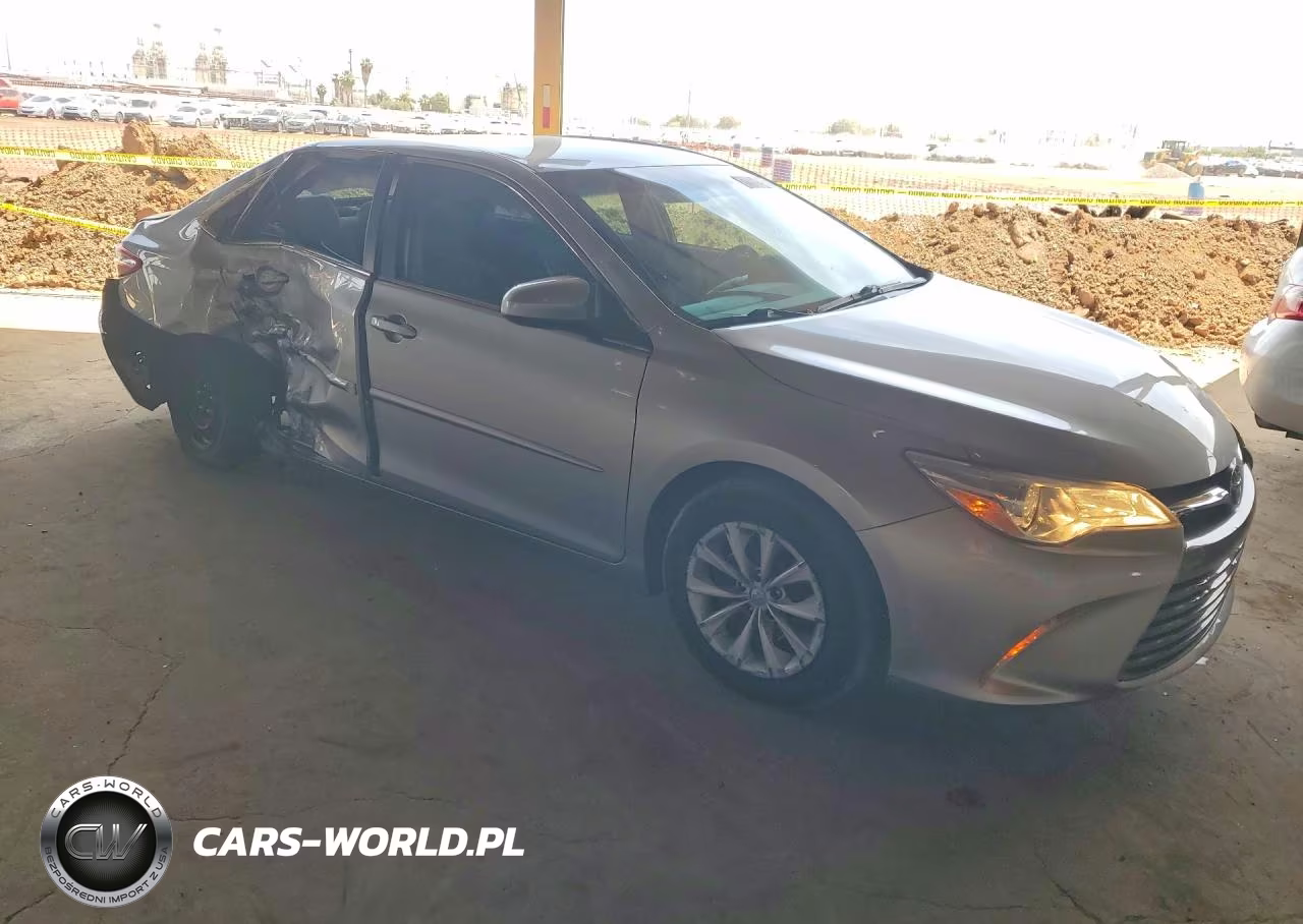 2017 Toyota Camry Le VIN:4T1BF1FK2HU804094 - 4