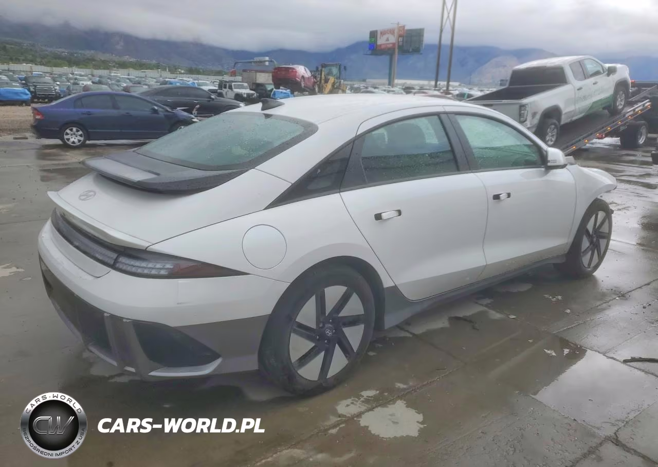 2025 Hyundai Ioniq 6 Se VIN:KMHM24AC2SA102582 - 3