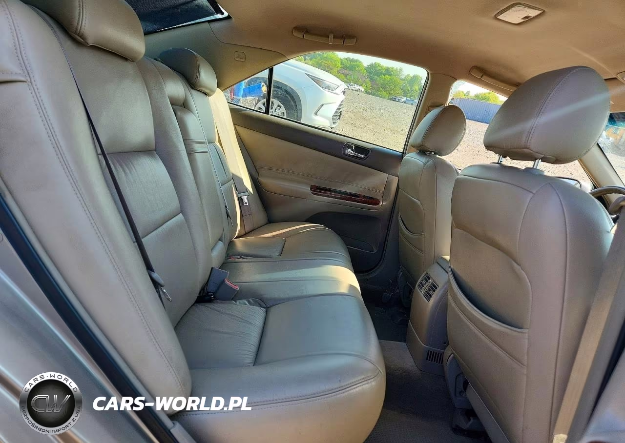 2002 Toyota Camry Xle VIN:4T1BE30K42U104687 - 10