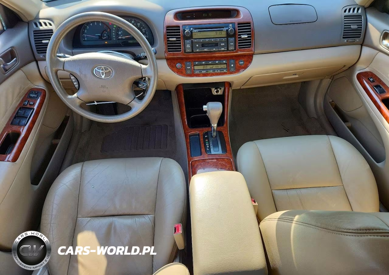 2002 Toyota Camry Xle VIN:4T1BE30K42U104687 - 8