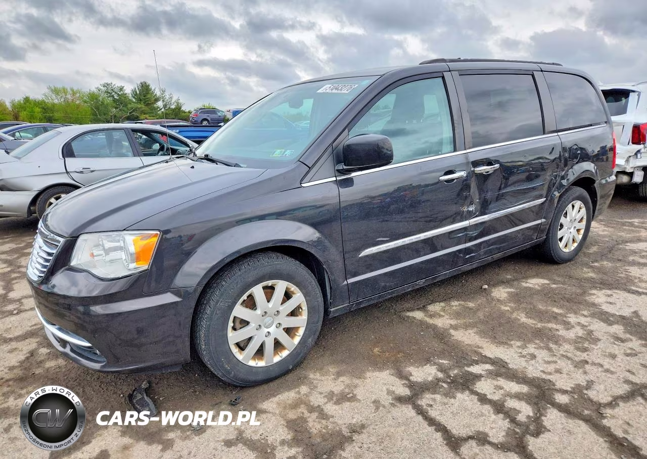 2015 Chrysler Town & Country Touring – zdjęcie 1 z 13
